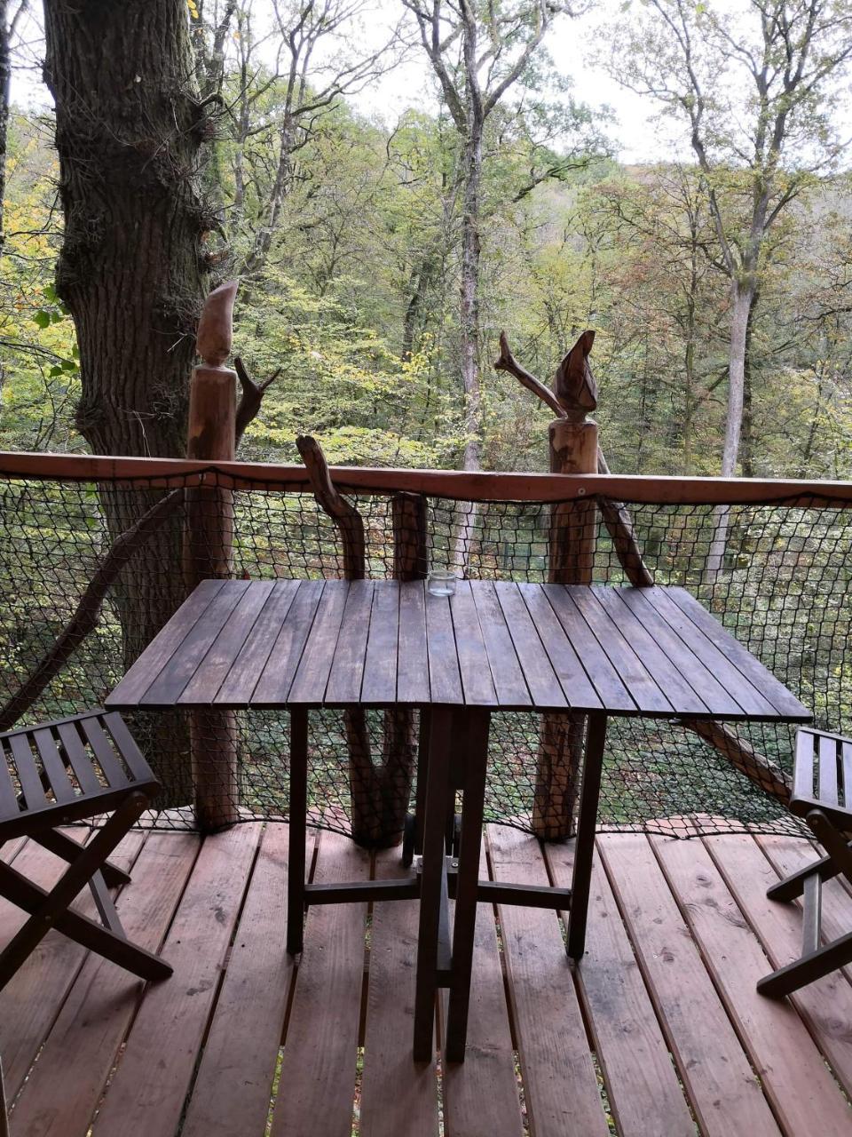 L'Arbre A Cabane Guyonvelle Exteriör bild