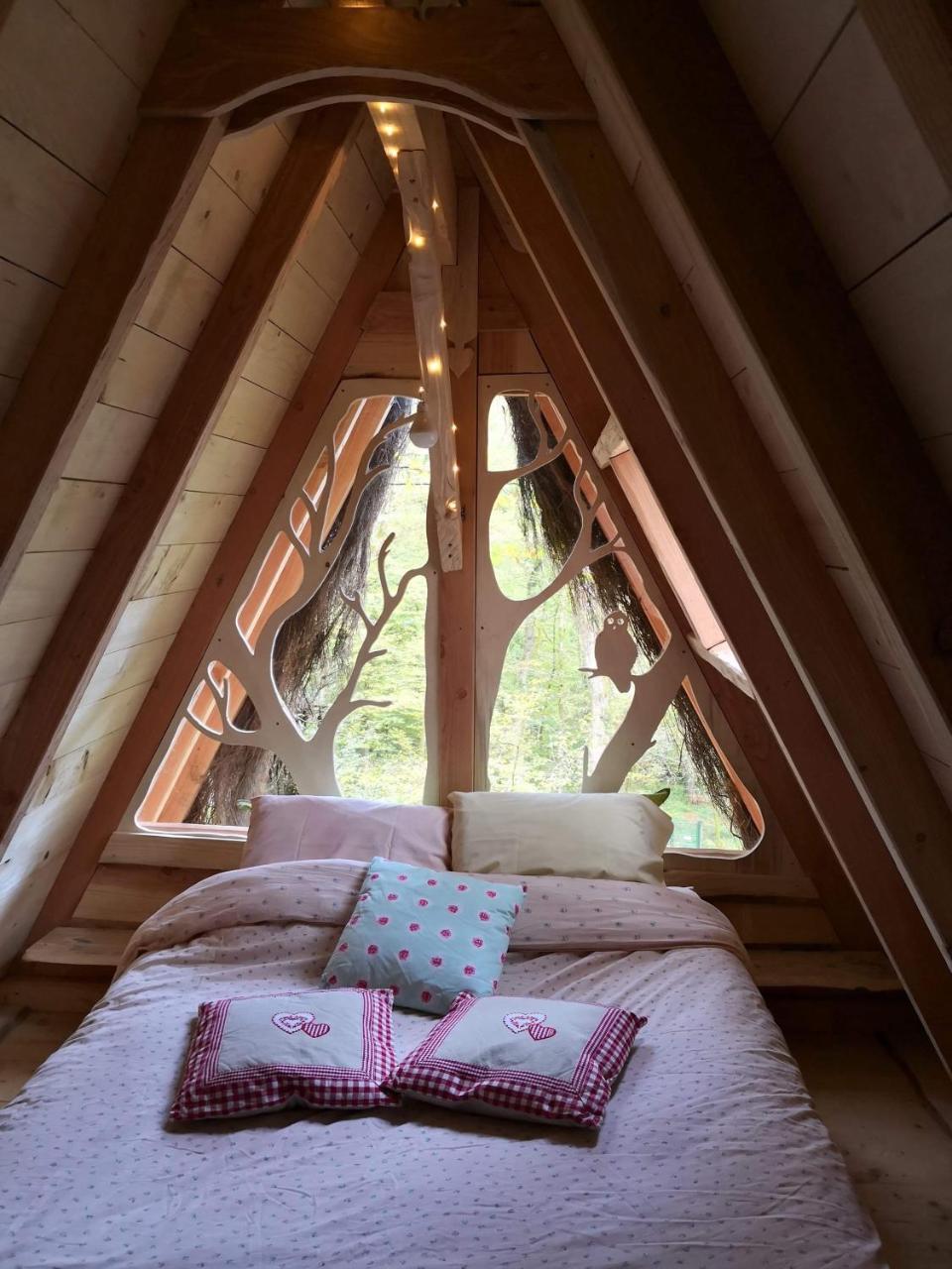 L'Arbre A Cabane Guyonvelle Exteriör bild